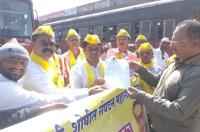 Protest by OBC organization at Mahabaleshwar bus stand